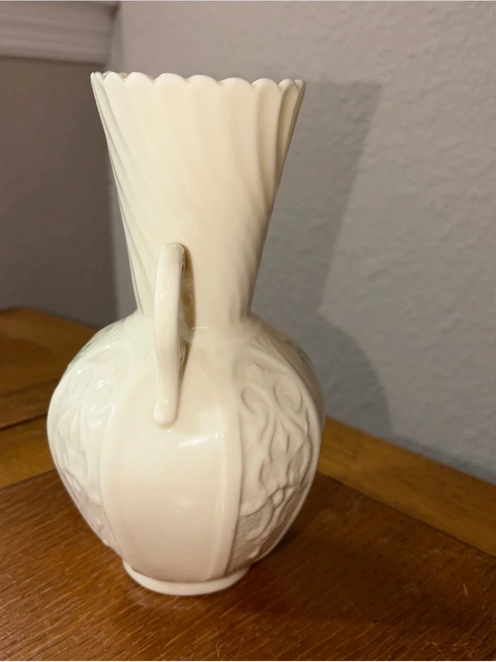 Vintage BELLEEK Shamrock Clover Scalloped Edge 2 Handles Vase 8”